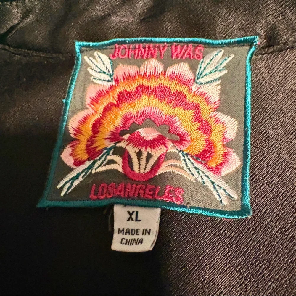 Johnny Was Embroidered Black Velvet (Rayon/Silk) Tunic XL - Picture 6 of 7